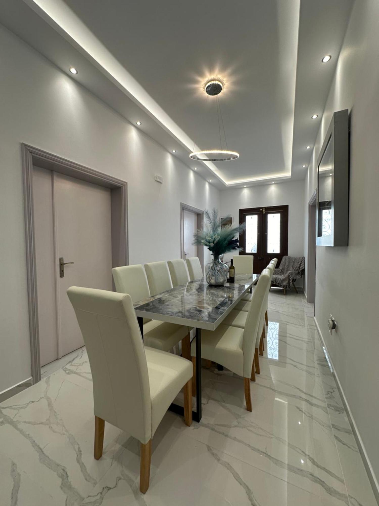 Center House Rhodes City